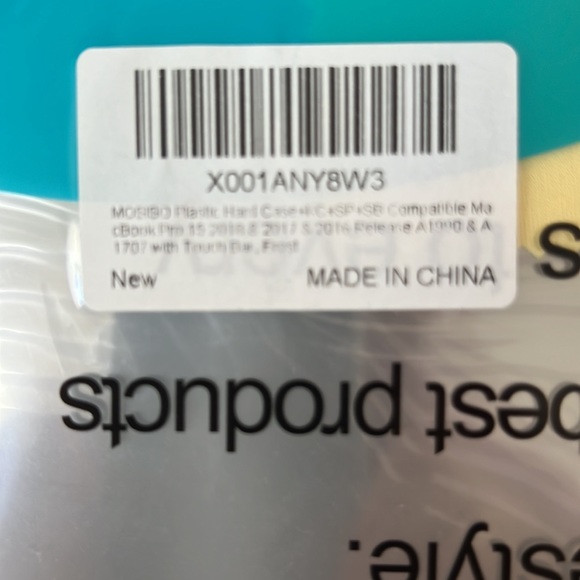 Hard Shell clear frost case for Mac Book 15” - Picture 2 of 2